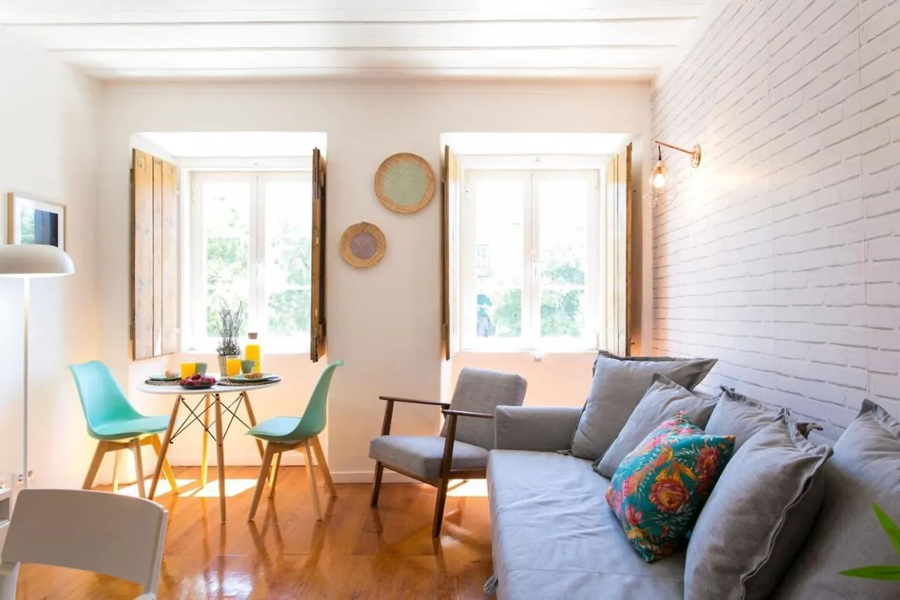 Sunlit Photographers 1Bedroom Apartment In Alcantara Lisboa