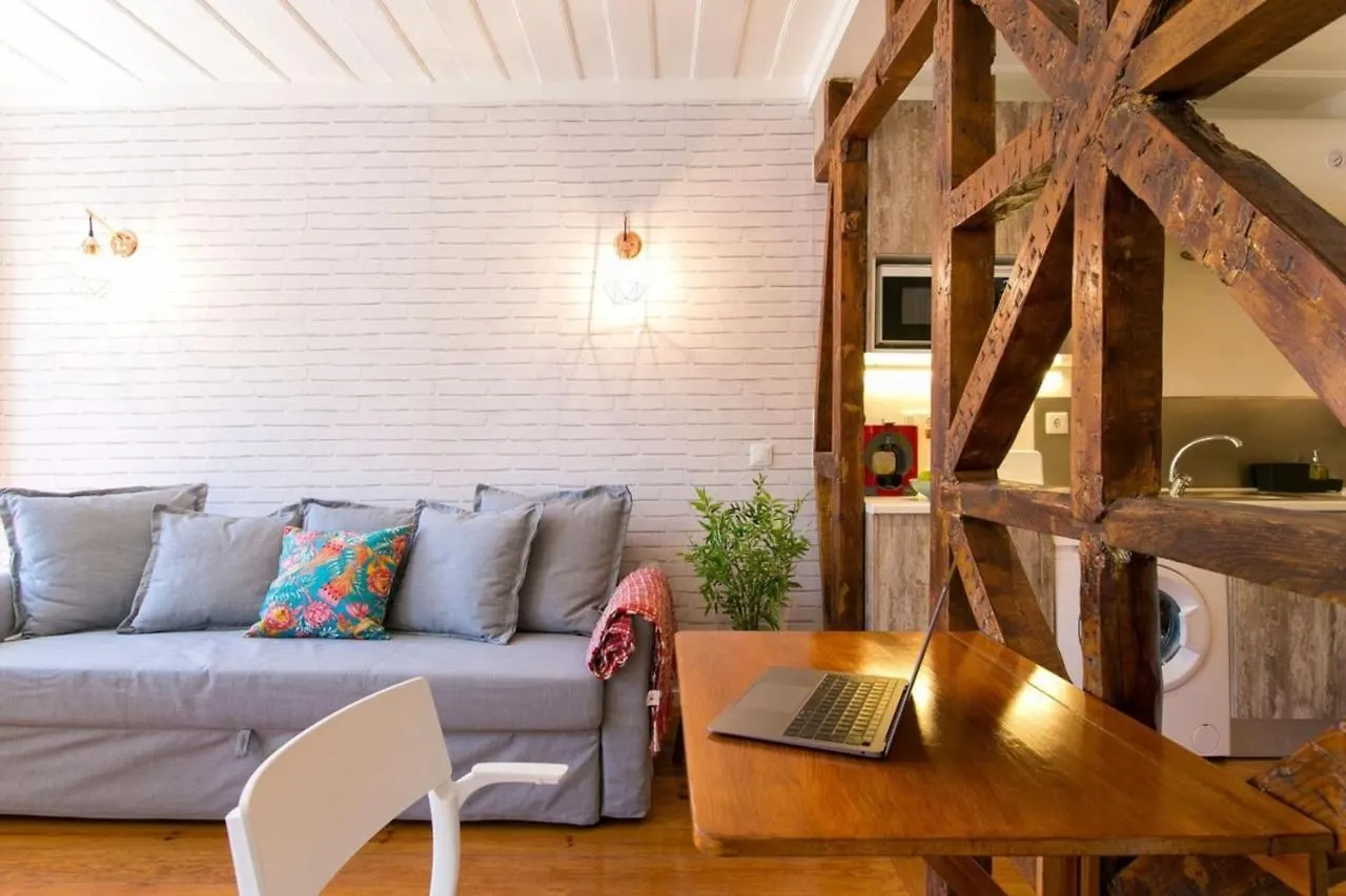 Sunlit Photographers 1Bedroom Apartment In Alcantara Lisboa